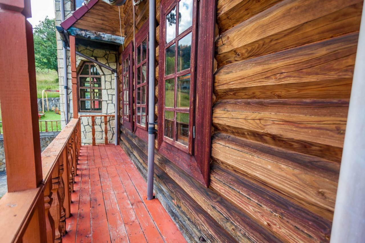 Альпина Hotel Yaremche Exterior foto