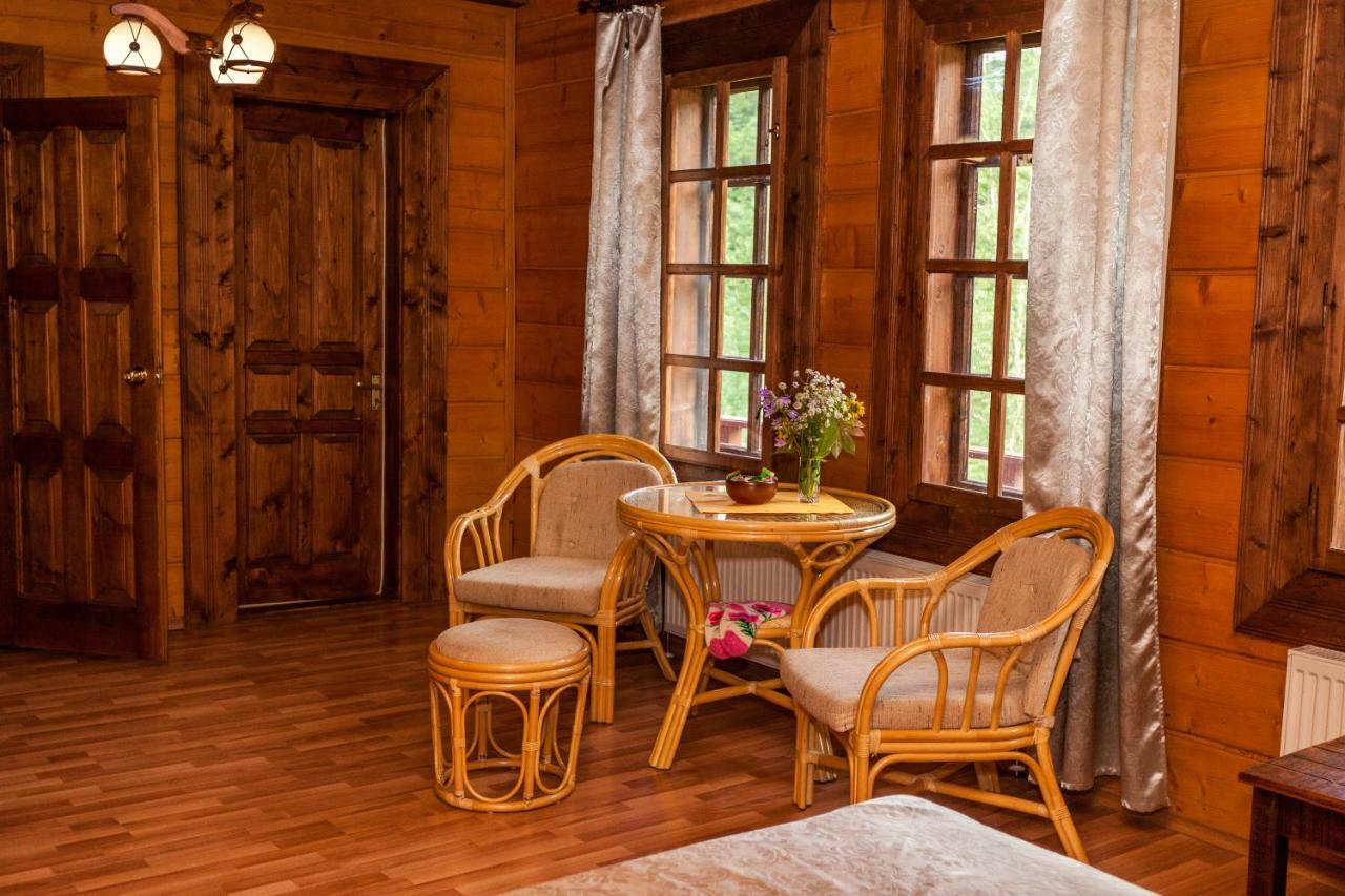 Альпина Hotel Yaremche Exterior foto