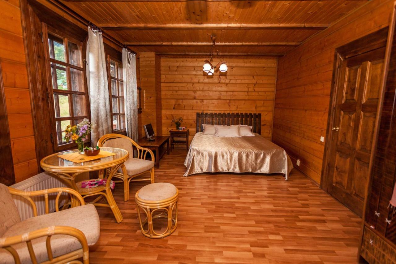 Альпина Hotel Yaremche Exterior foto