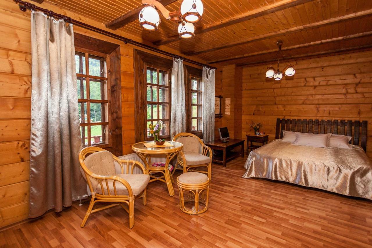 Альпина Hotel Yaremche Exterior foto