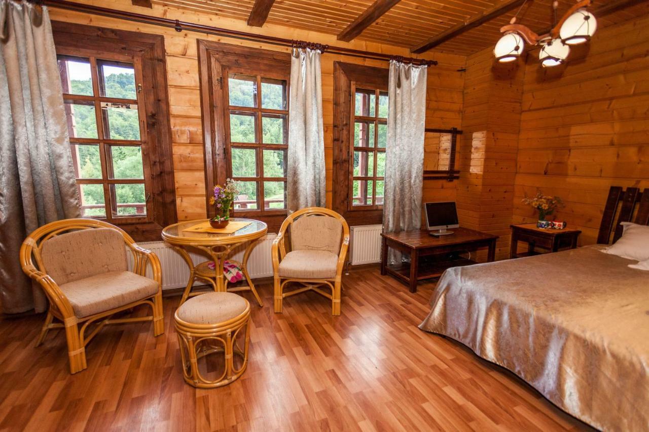 Альпина Hotel Yaremche Exterior foto